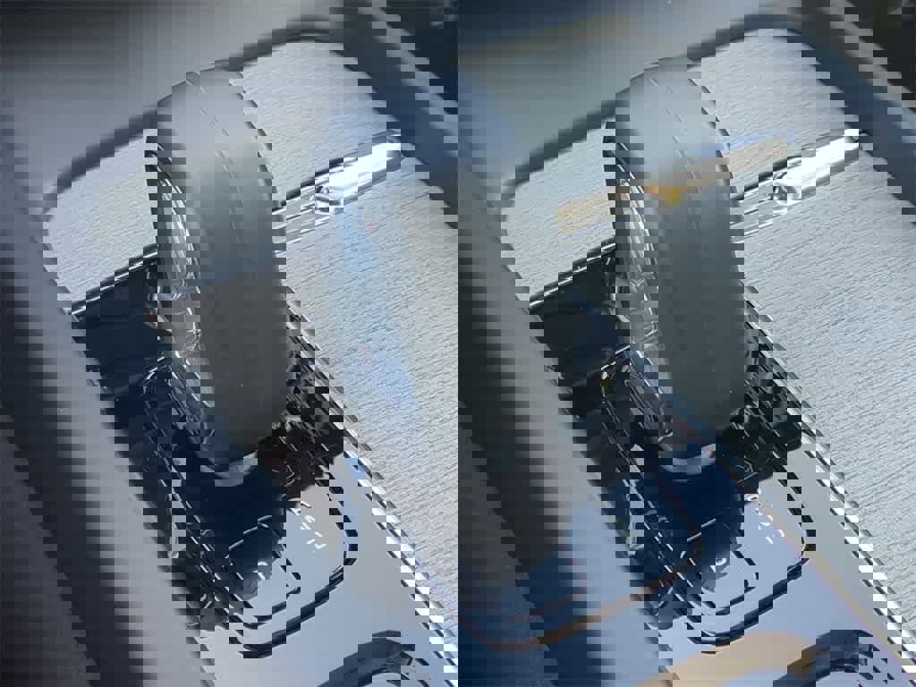 Used 2025 Volvo XC60 B5 Plus image 30