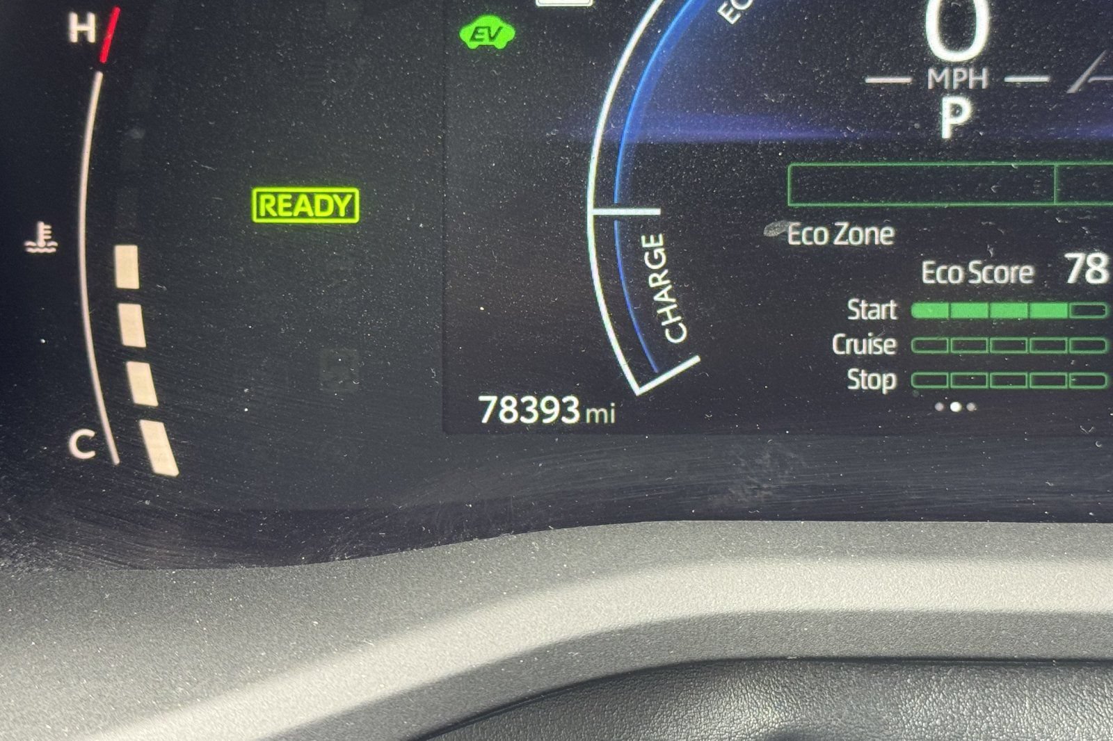 Used 2025 Toyota Camry LE FWD image 3
