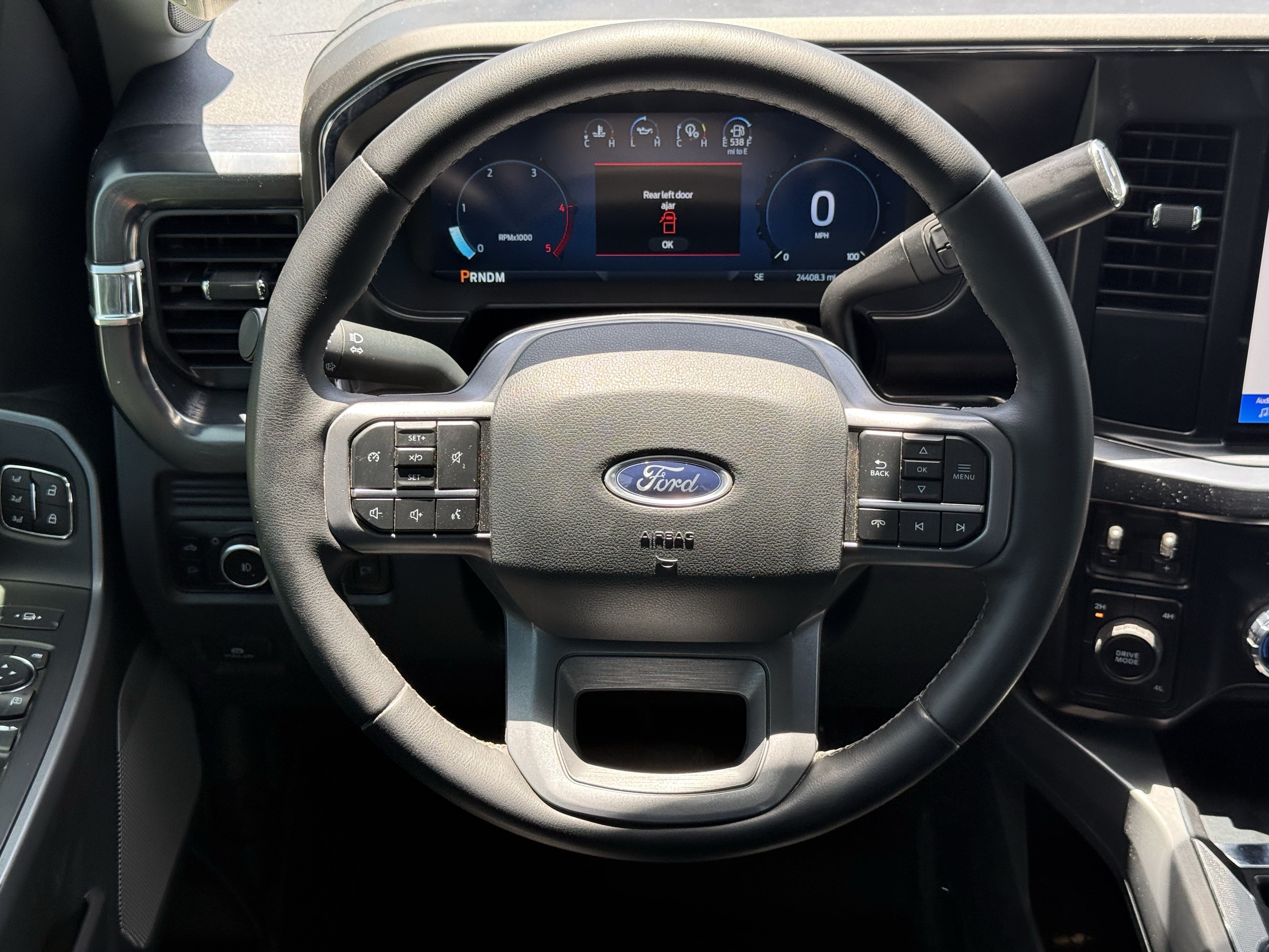 Used 2025 Ford F250 Lariat AWD/4WD image 16