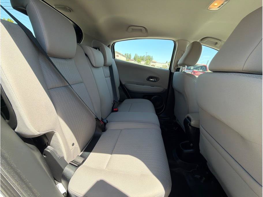 Used 2017 Honda HR-V LX image 12