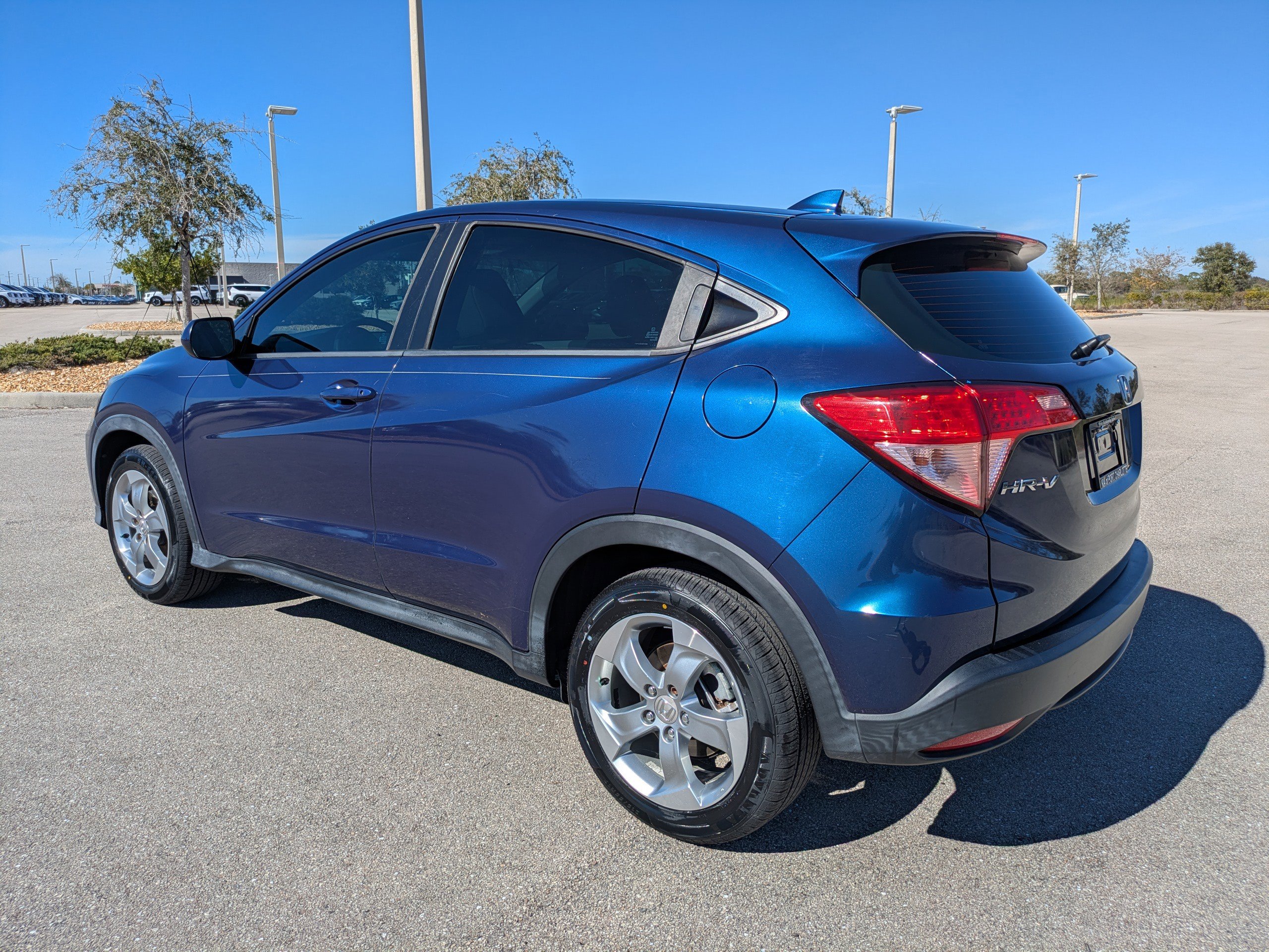 Used 2017 Honda HR-V LX image 4