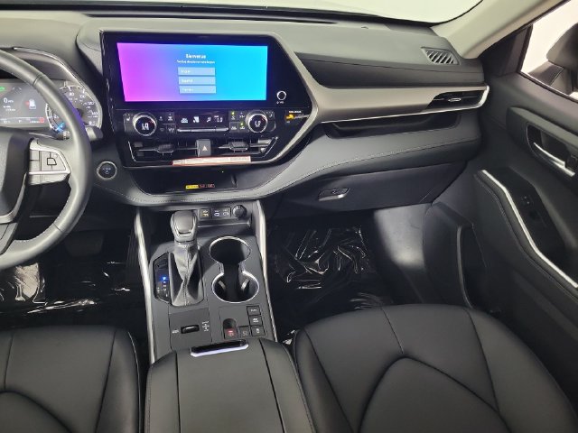 Used 2026 Toyota Highlander XLE AWD/4WD image 18
