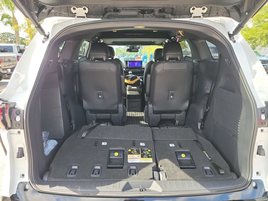 Certified 2026 Toyota Sienna Platinum AWD/4WD image 29