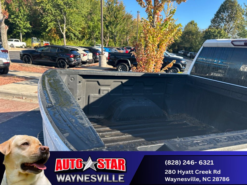Used 2019 Chevrolet Silverado 1500 LT Trail Boss w/ Convenience Package AWD/4WD image 8