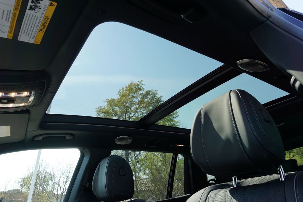 Certified 2025 Mercedes-Benz Maybach GLS 600 4MATIC image 23