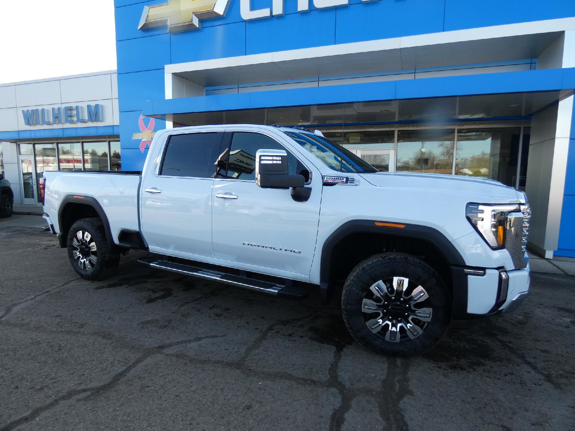 New 2026 GMC Sierra 2500 Denali w/ Denali Reserve Package AWD/4WD image 1