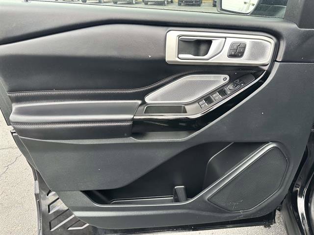 Used 2023 Ford Explorer Platinum w/ Technology Package image 9