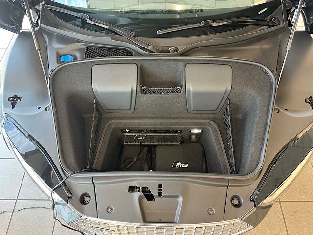 Used 2017 Audi R8 V10 AWD/4WD image 7