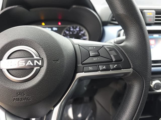 Used 2025 Nissan Versa SV w/ Trunk Package FWD image 18