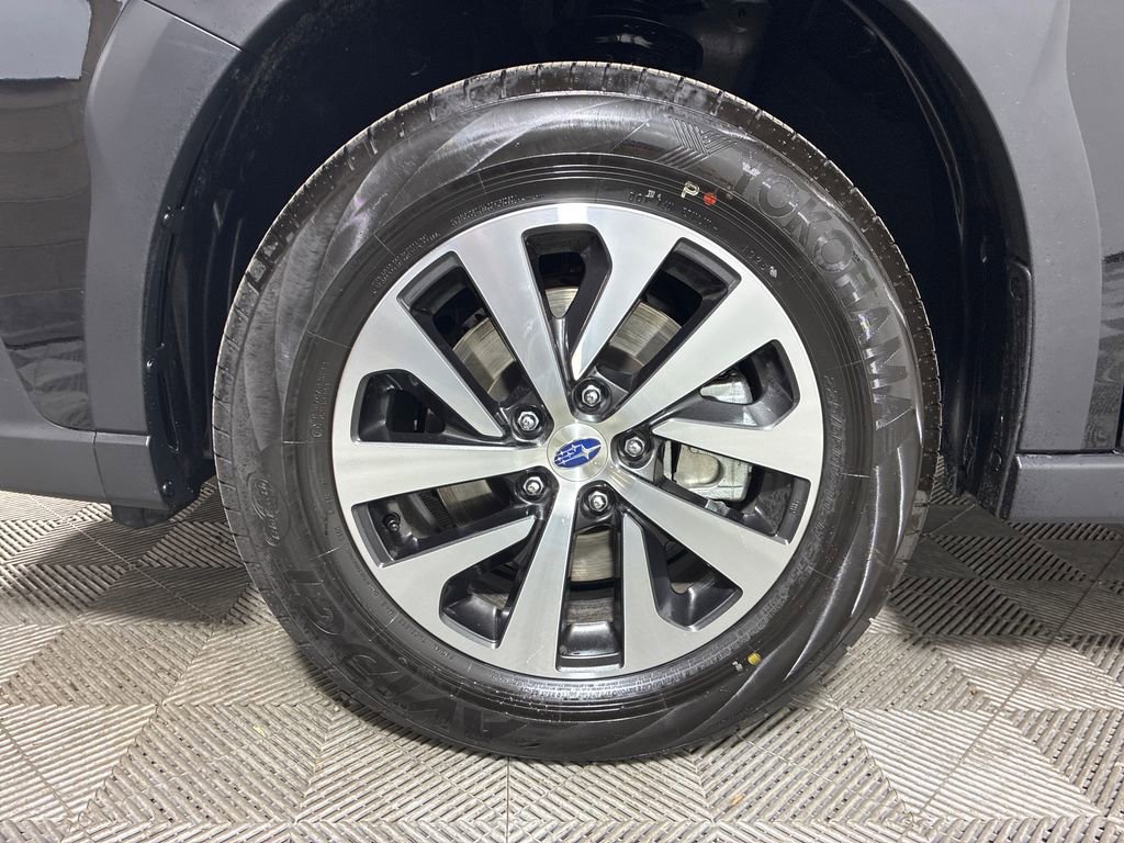 Certified 2025 Subaru Outback Premium AWD/4WD image 6