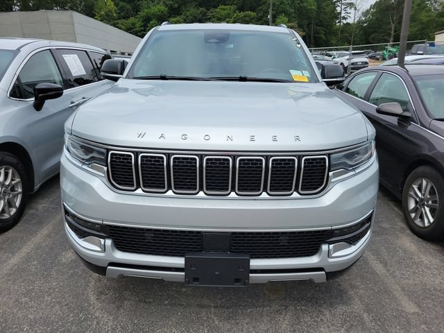 Used 2024 Jeep Wagoneer L Series II w/ Flexible Seating Group AWD/4WD image 2