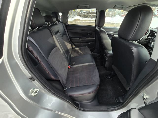 Used 2024 Mitsubishi Outlander Sport 2.0 image 13