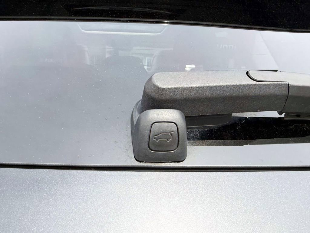 Used 2023 Genesis GV80 2.5T w/ Prestige 20" Package image 6