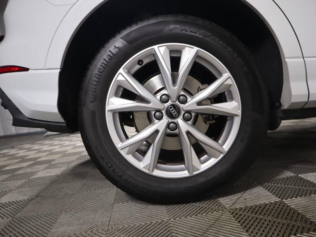 Certified 2025 Audi Q3 2.0T Premium w/ Convenience Package image 33