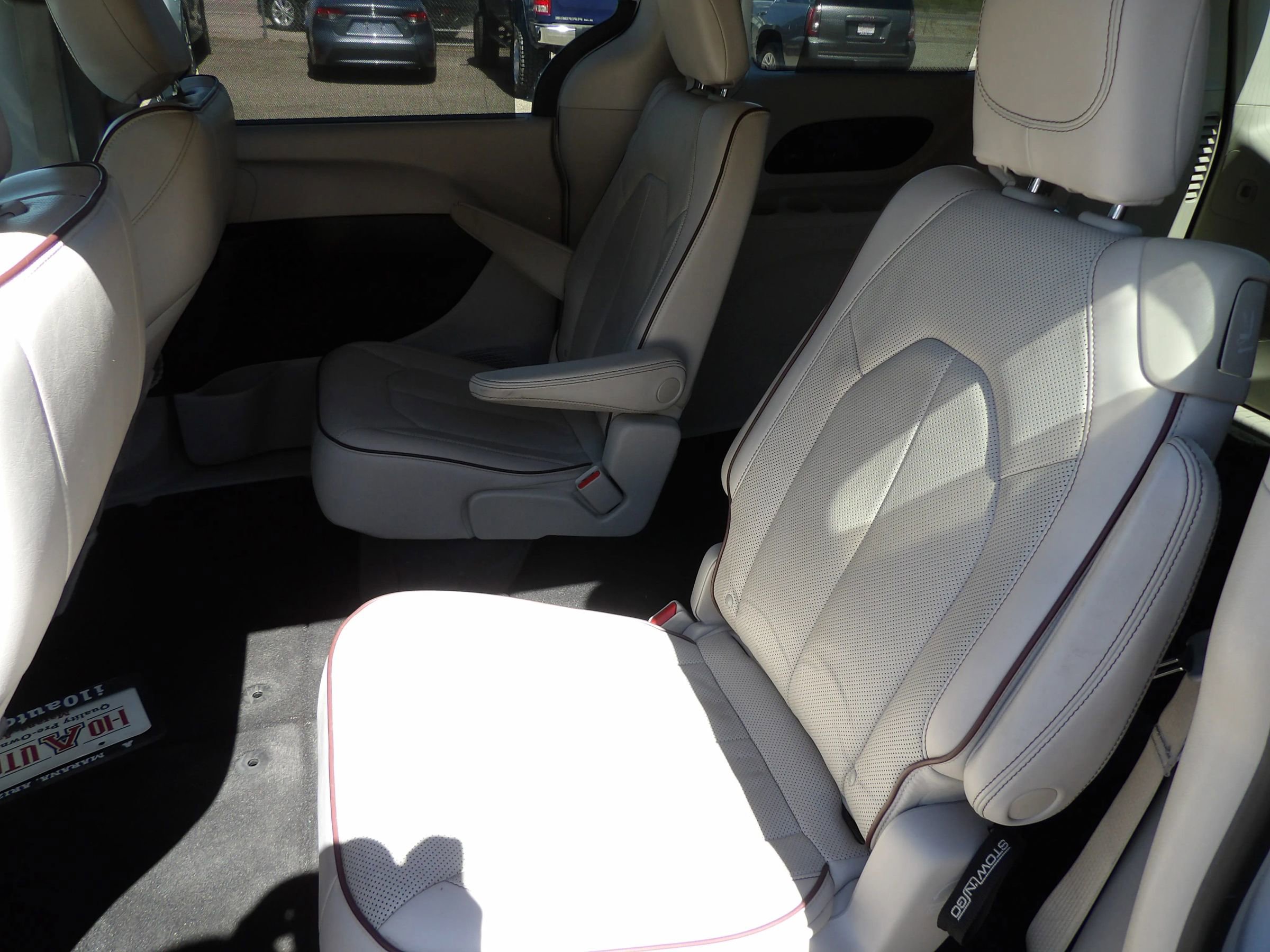 Used 2020 Chrysler Pacifica Limited image 10