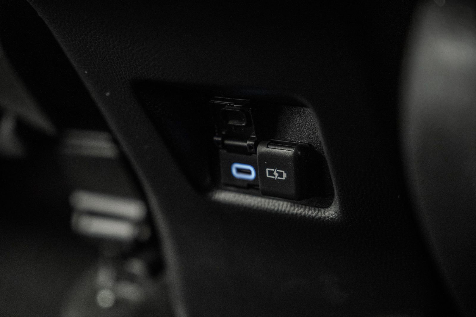 Used 2024 Toyota RAV4 XLE w/ Convenience Package AWD/4WD image 41