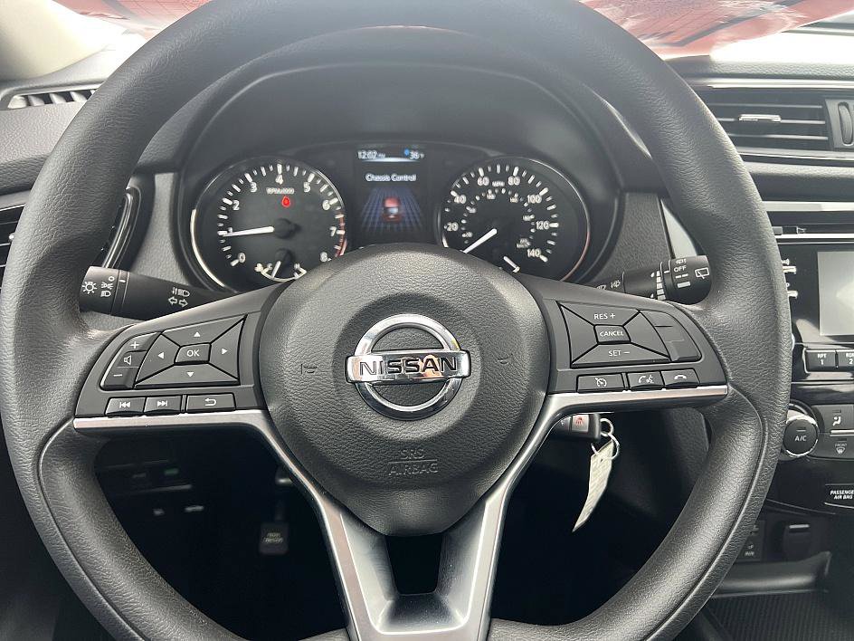 Used 2017 Nissan Rogue S image 21