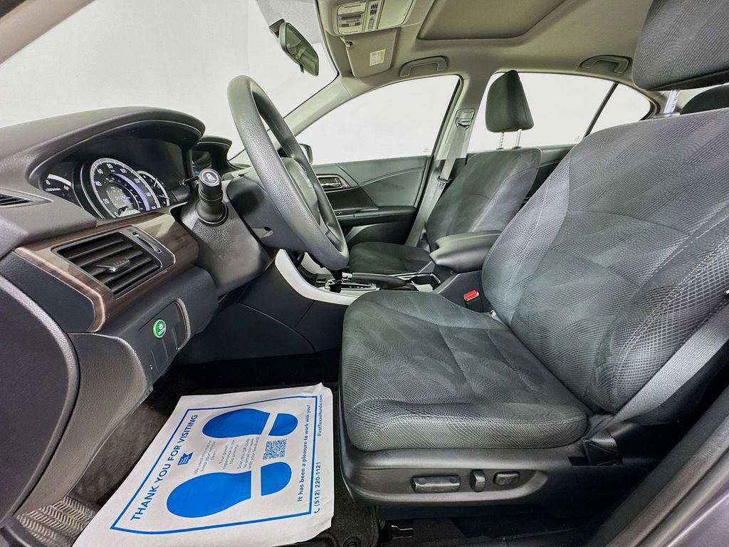 Used 2017 Honda Accord EX image 24