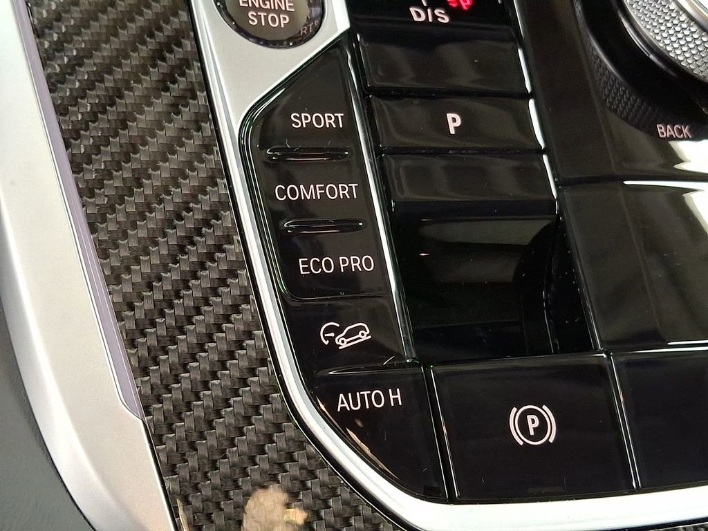 Used 2025 BMW X7 M60i image 22