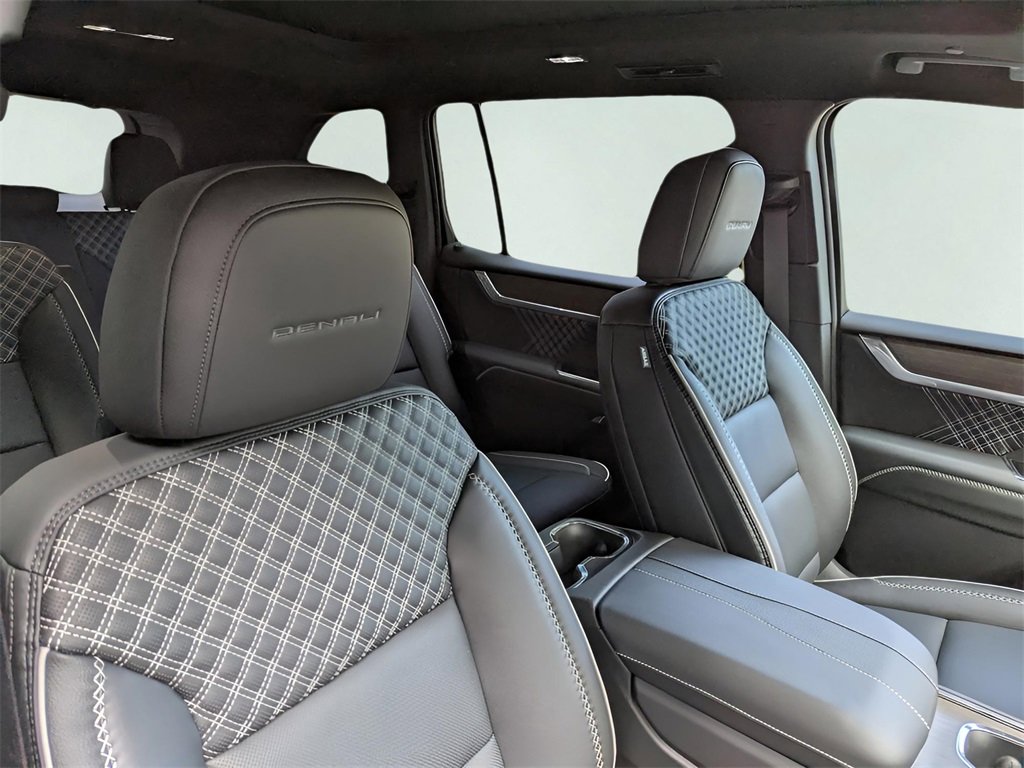 New 2026 GMC Acadia Denali w/ Super Cruise Package image 20