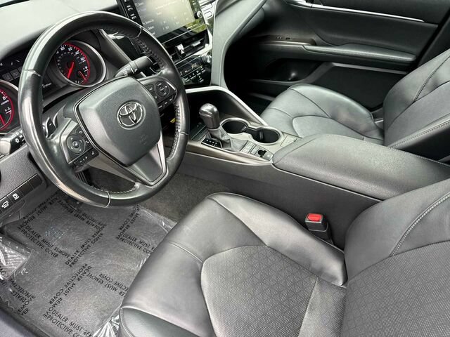 Used 2022 Toyota Camry XSE w/ Carpet Mat Package (TMS) FWD image 10