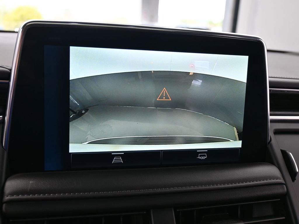 Used 2024 Chevrolet Suburban Z71 image 22