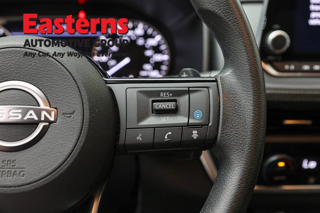 Used 2023 Nissan Rogue SV AWD/4WD image 15