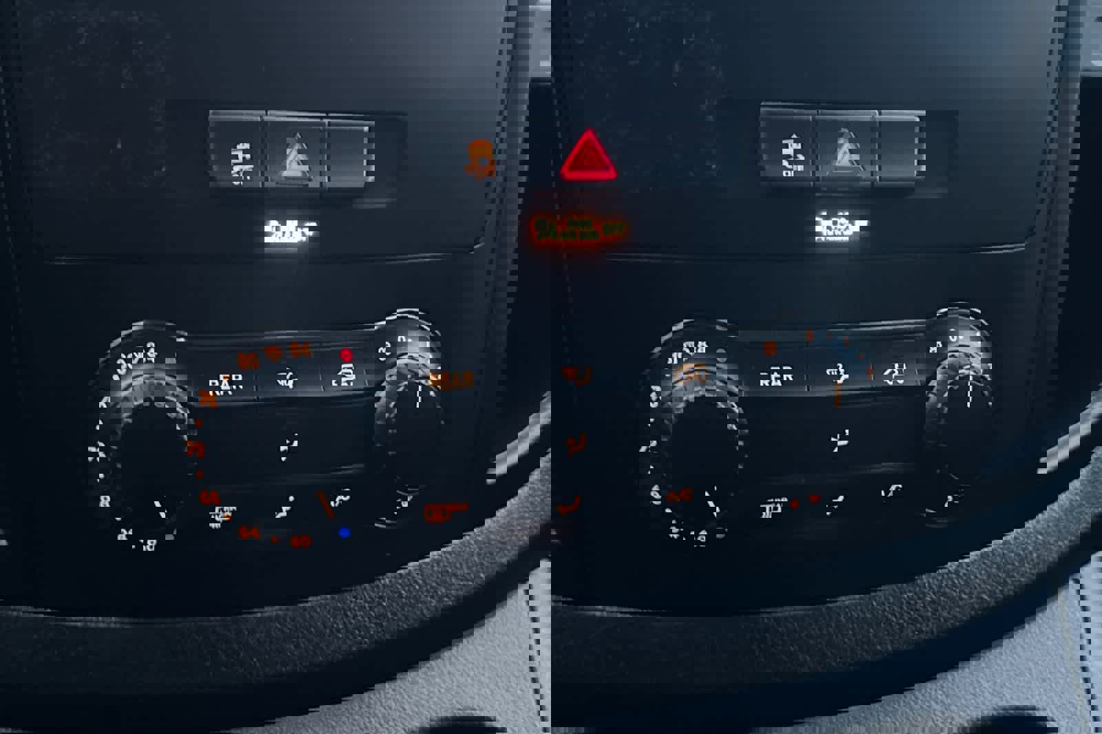 Used 2023 Mercedes-Benz Metris Passenger image 21