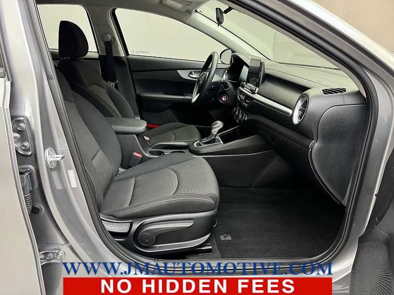 Used 2023 Kia Forte LXS w/ LXS Technology Package FWD image 19