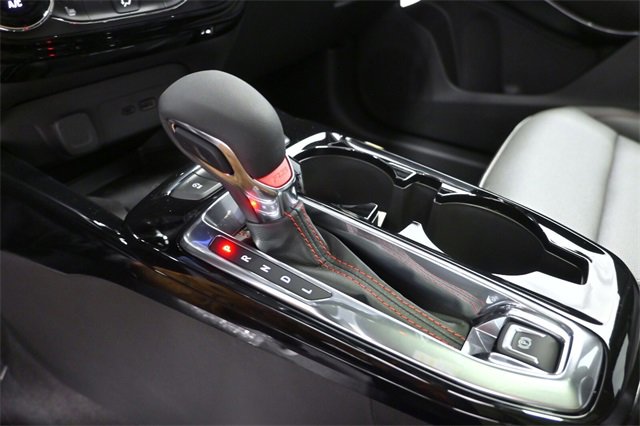 New 2025 Chevrolet Trax RS w/ Sunroof Package image 27