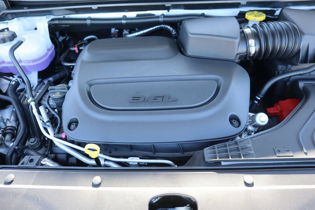New 2026 Chrysler Pacifica Select FWD image 20