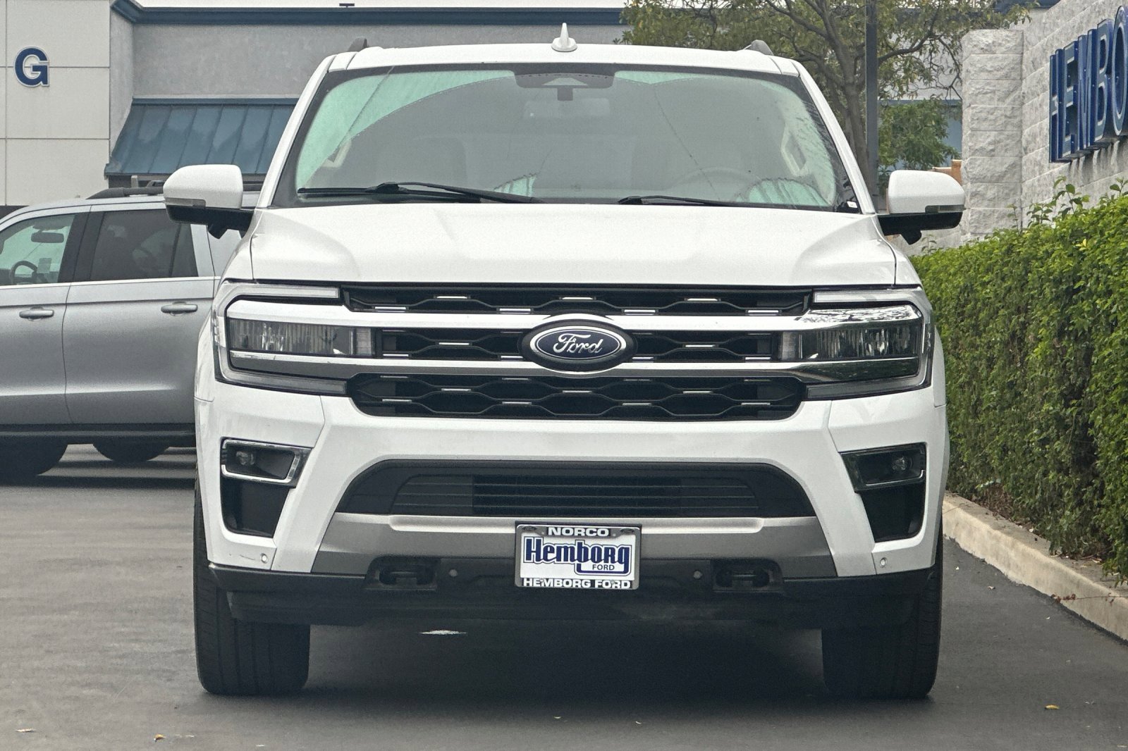 Used 2023 Ford Expedition Limited image 9