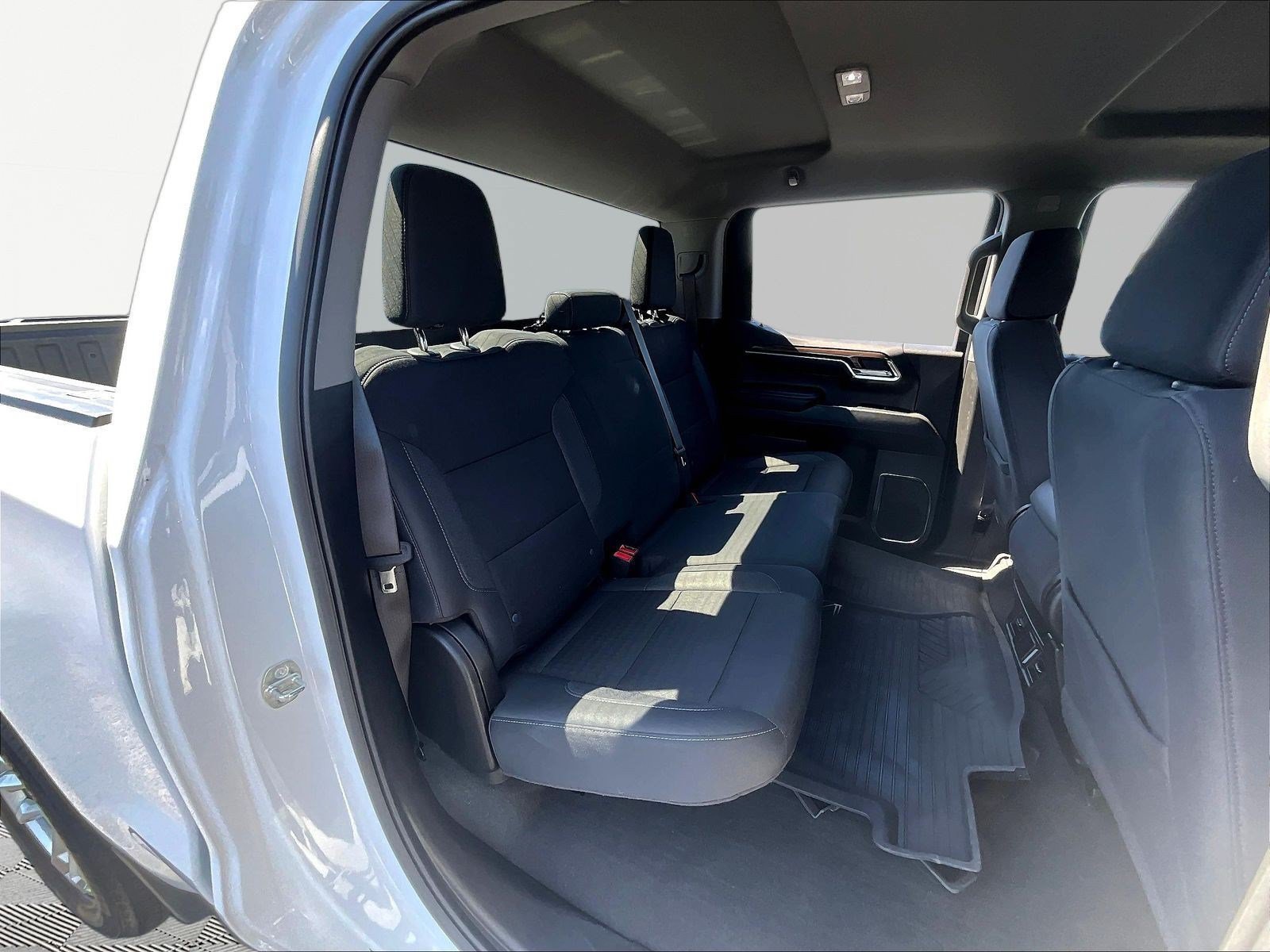 Used 2024 Chevrolet Silverado 1500 LT AWD/4WD image 25