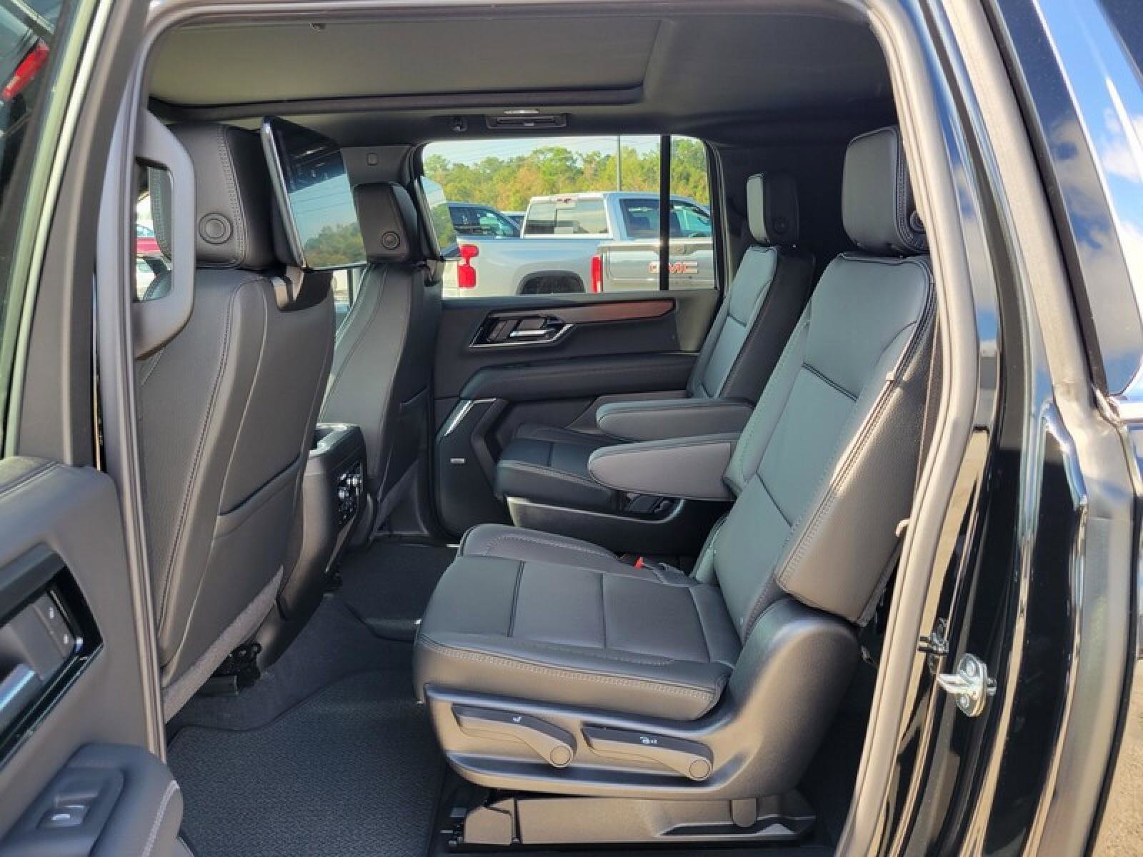 New 2026 GMC Yukon XL Denali image 27