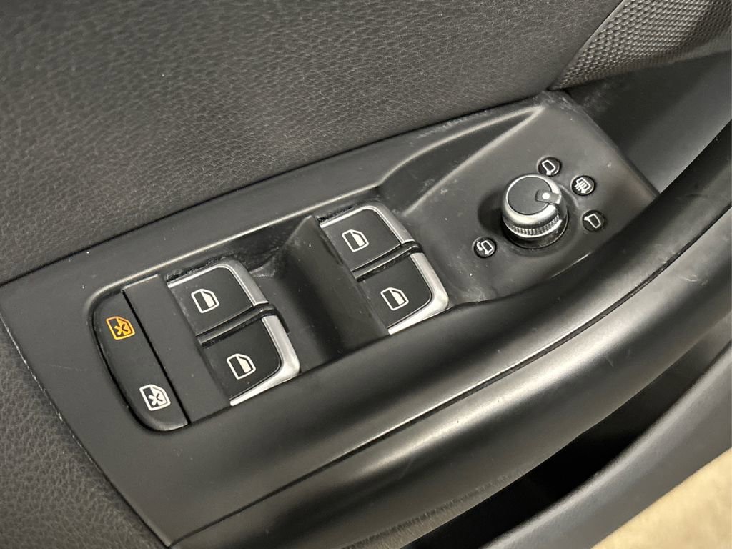 Used 2016 Audi Q3 2.0T Prestige w/ Prestige Package image 36