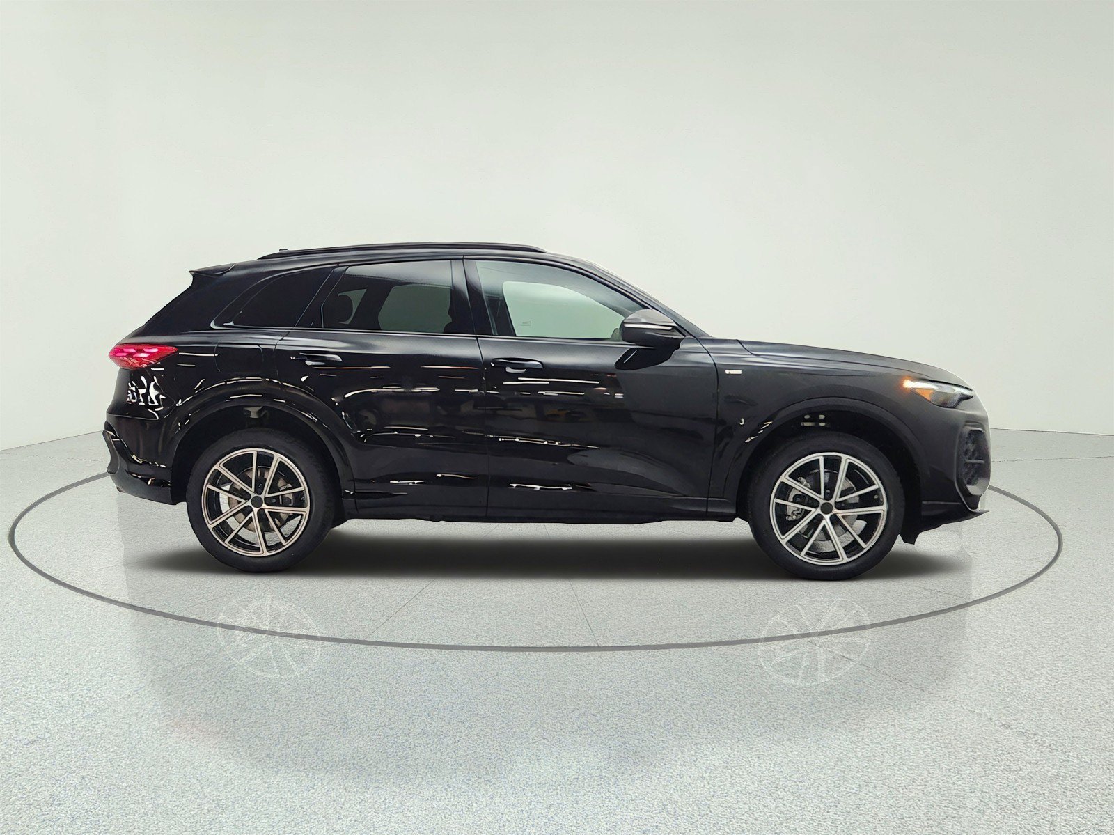 New 2026 Audi Q5 Premium Plus AWD/4WD image 4