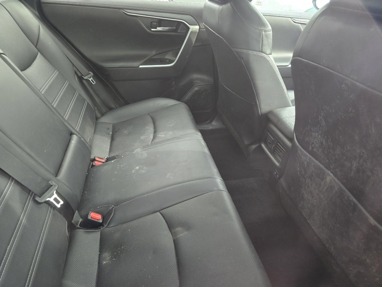 Used 2020 Toyota RAV4 Limited image 15