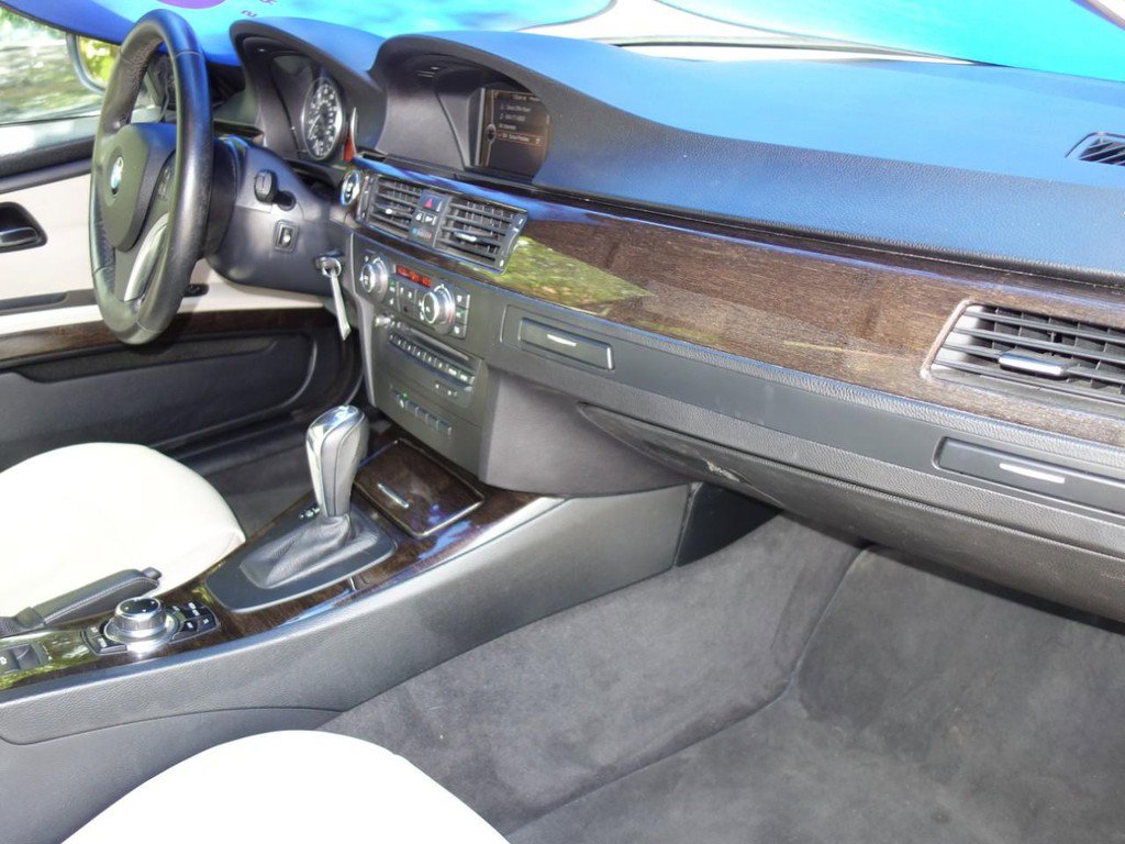 Used 2013 BMW 335i Convertible image 20