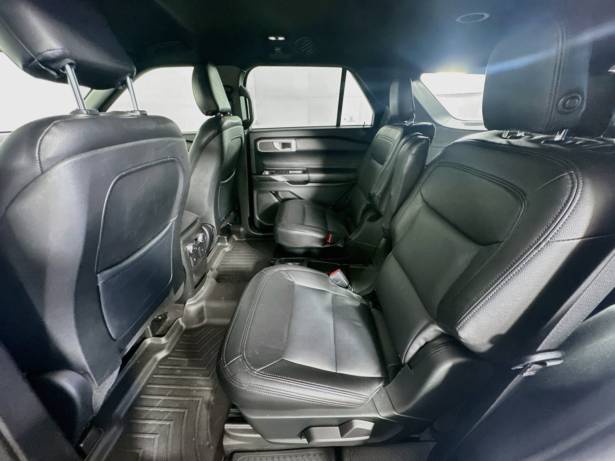 Used 2020 Ford Explorer XLT RWD image 26