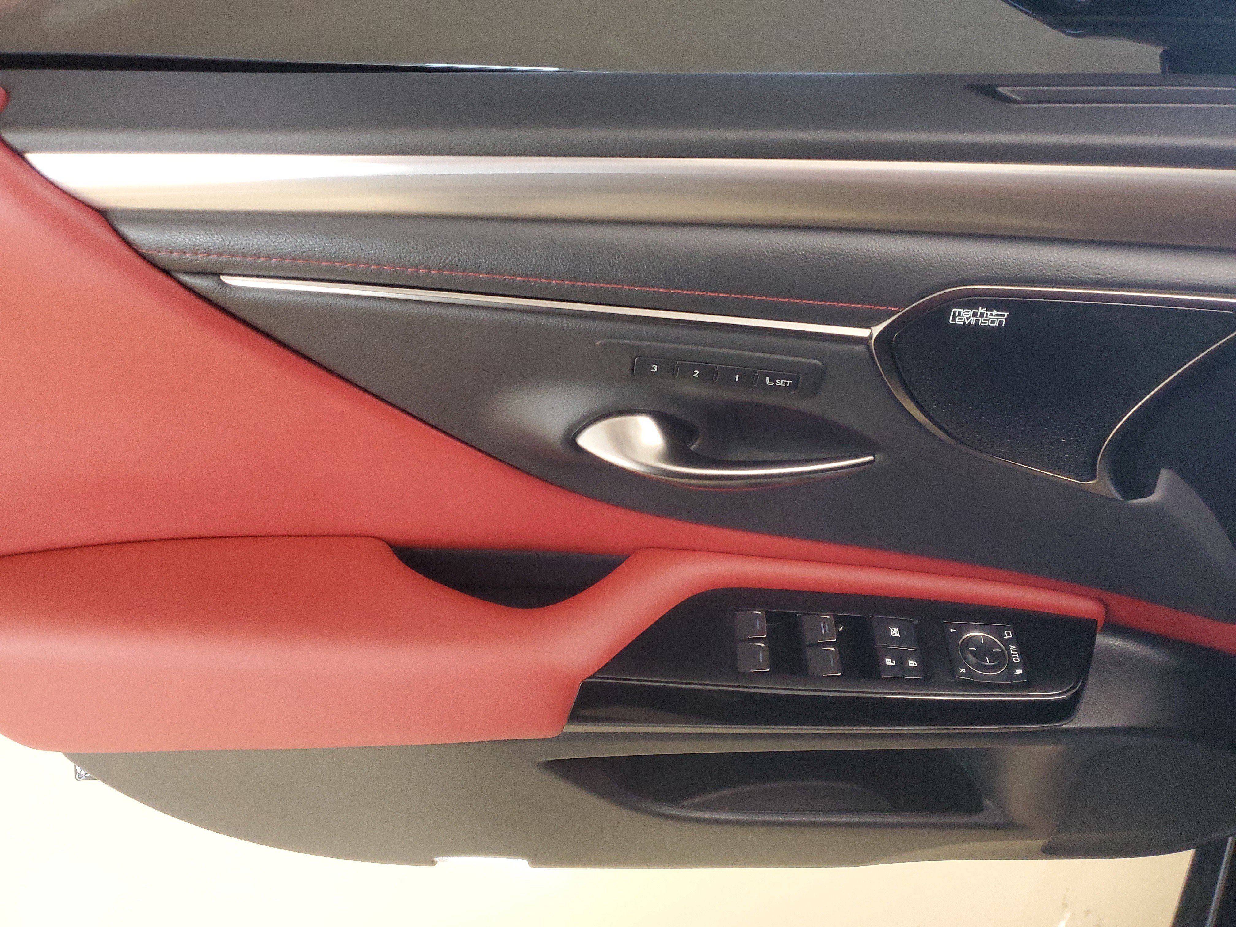 Certified 2024 Lexus ES 350 F Sport w/ Accessory Package (Z2) image 22