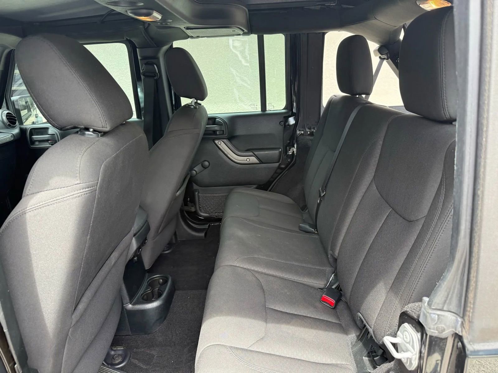 Used 2016 Jeep Wrangler Unlimited Sport w/ Connectivity Group image 10