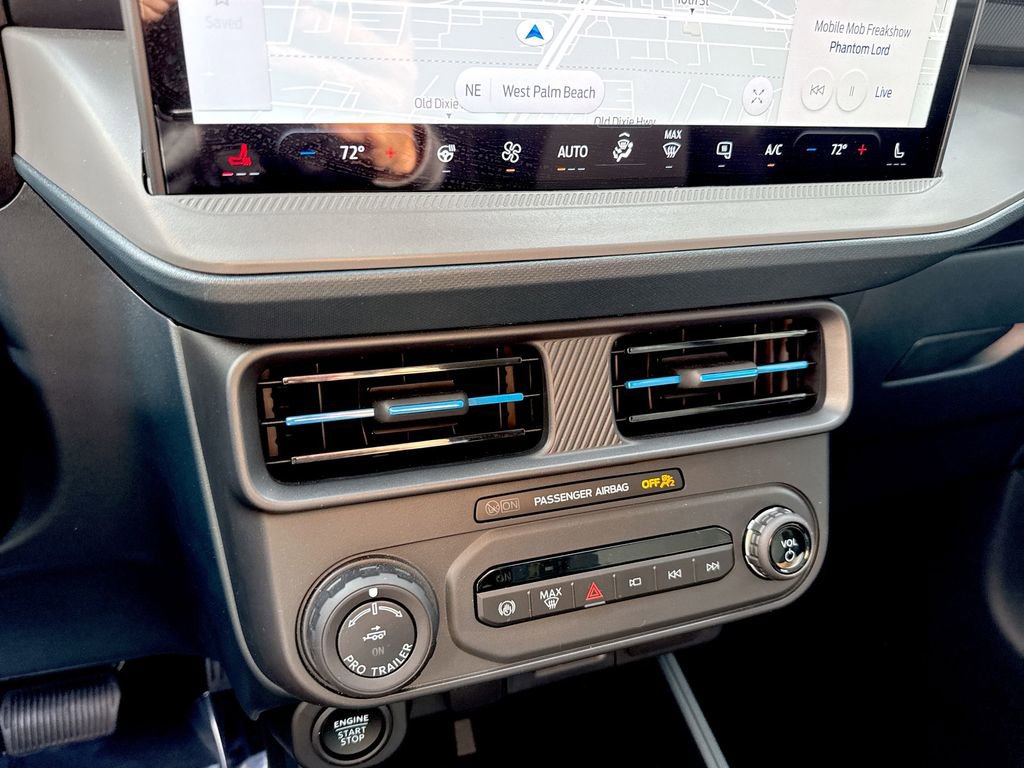 Used 2025 Ford Maverick Lobo image 52