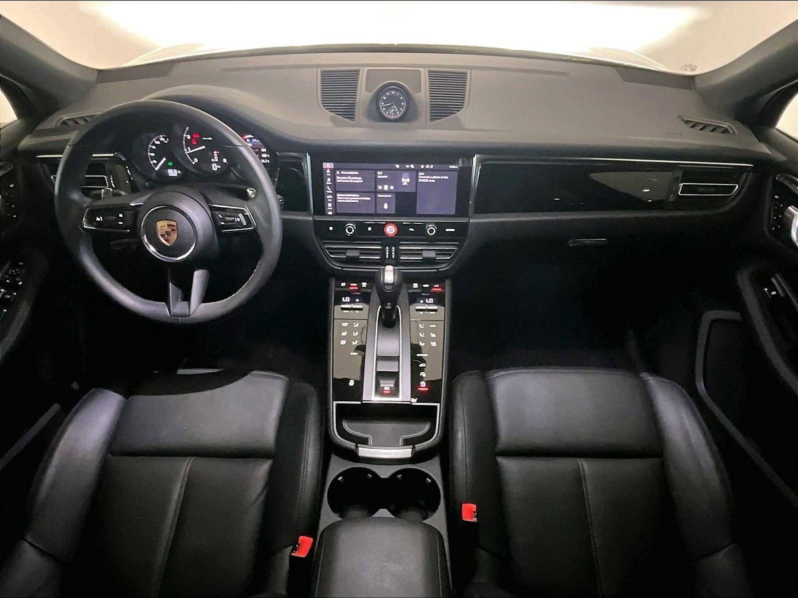 Used 2025 Porsche Macan image 17