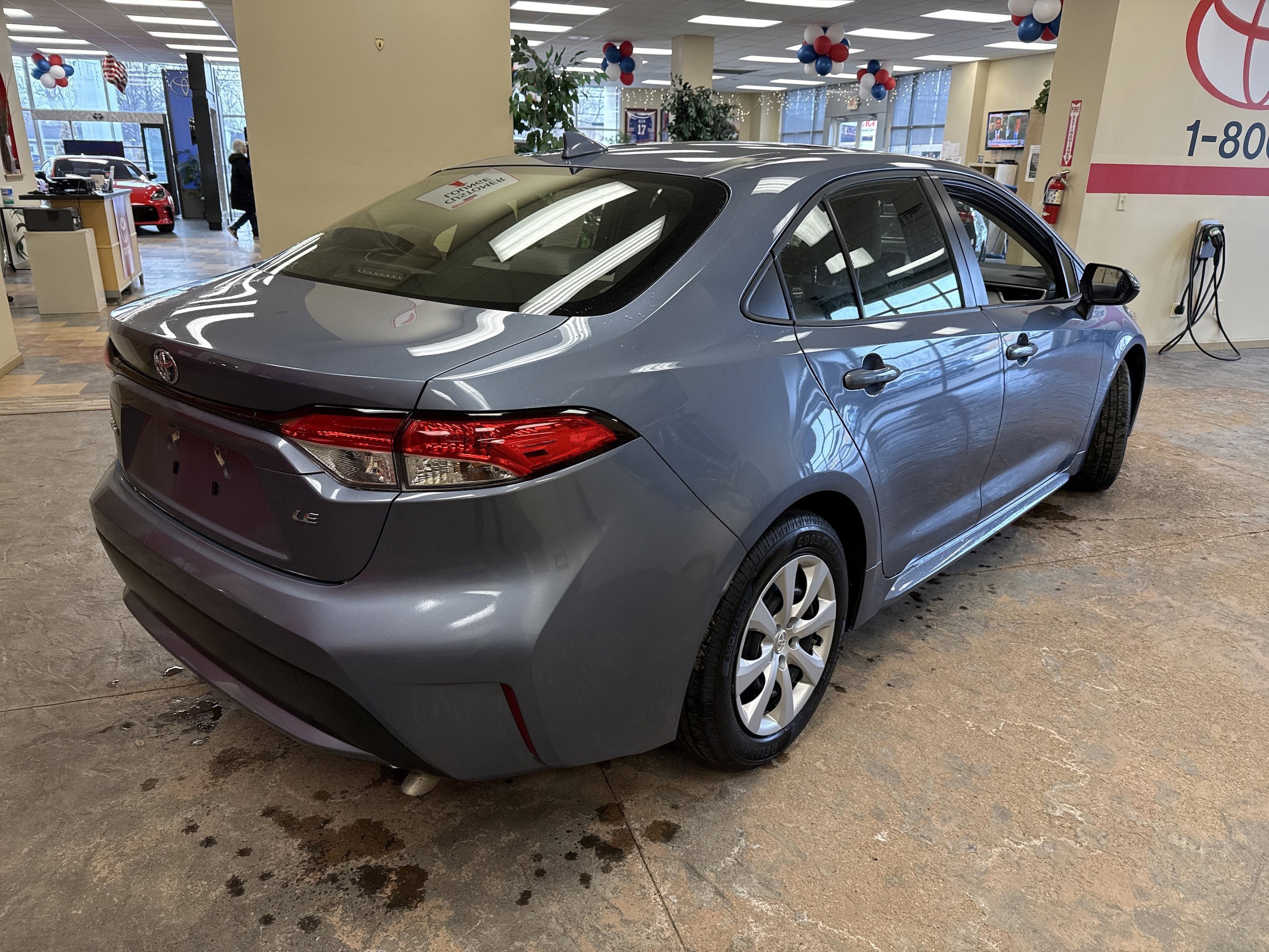Used 2022 Toyota Corolla LE FWD image 9
