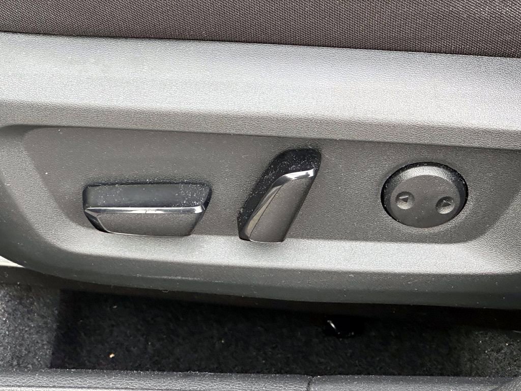 Certified 2021 Nissan Rogue SV image 17