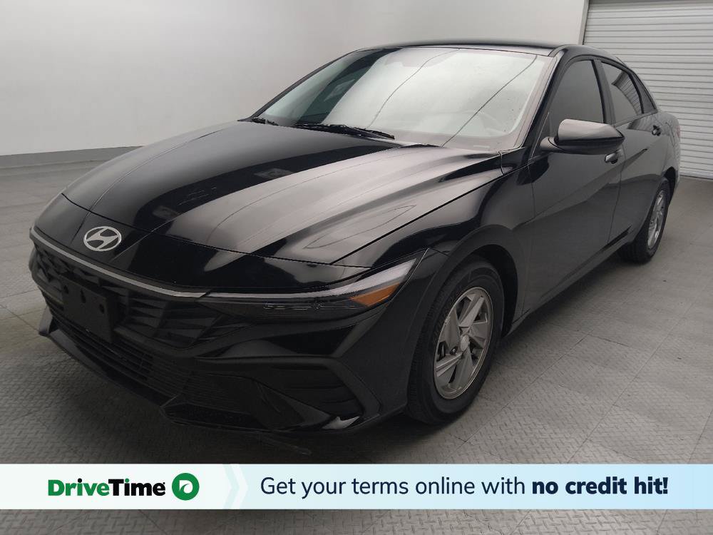Used 2025 Hyundai Elantra SE w/ Cargo Package FWD image 1