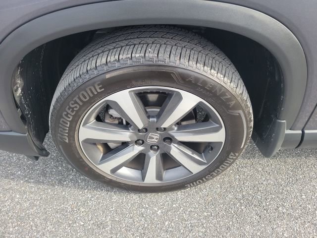 Used 2025 Honda Pilot Elite image 12