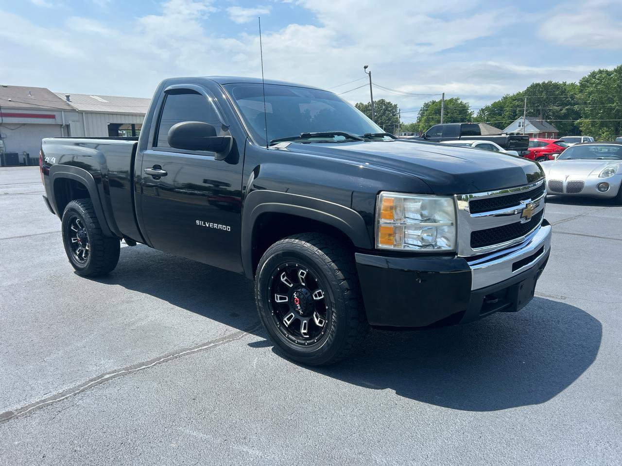 Used 2011 Chevrolet Silverado 1500 W/T w/ LS Package AWD/4WD image 3