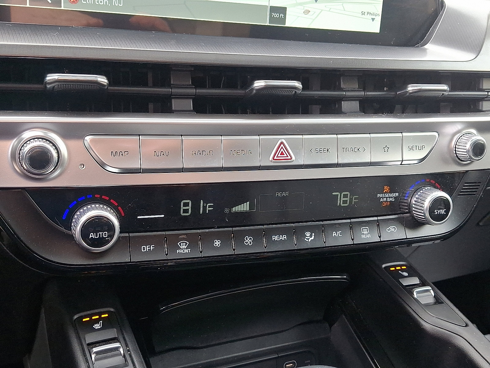 Certified 2023 Kia Telluride S w/ S Sunroof Package image 16