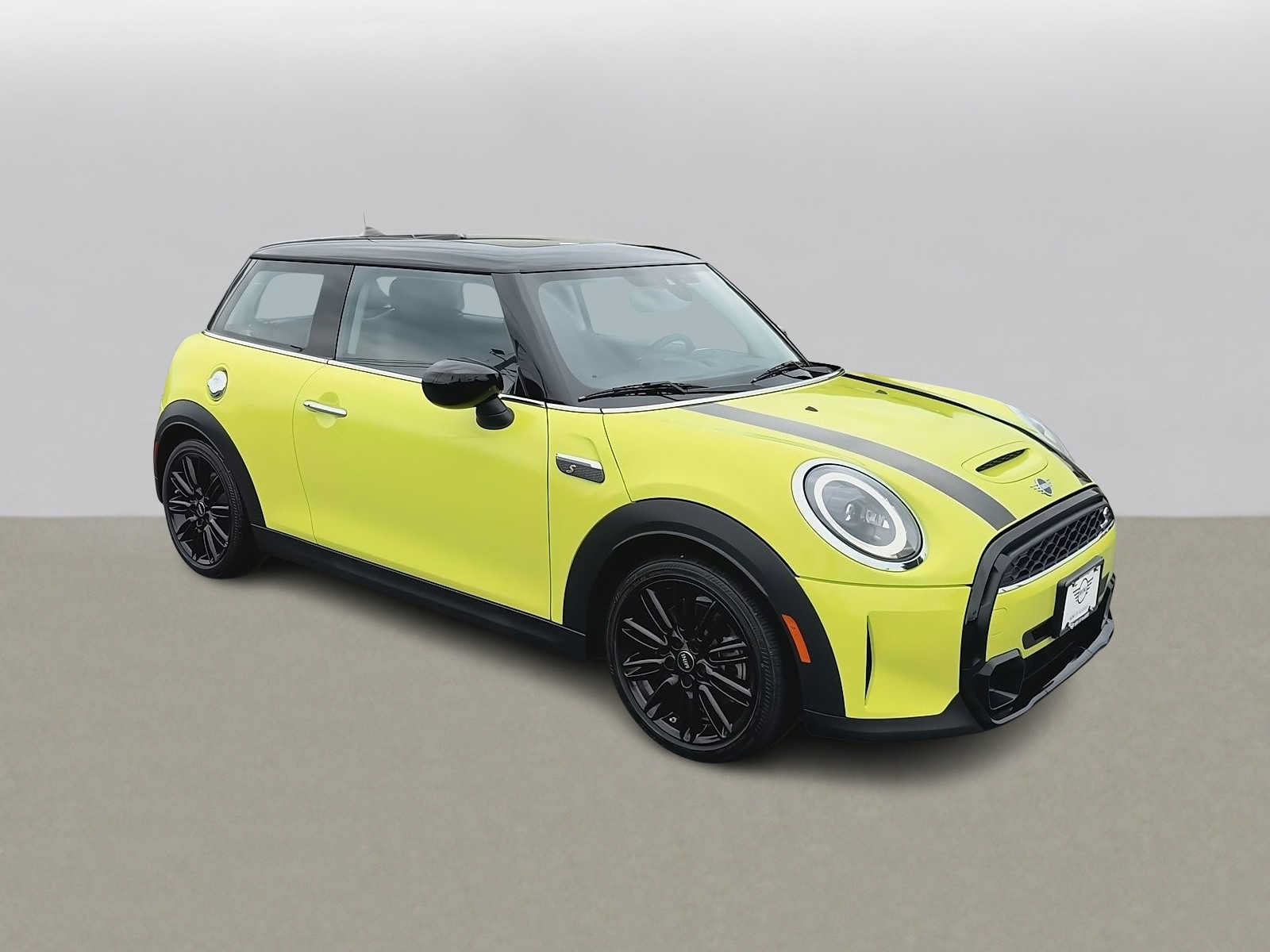 Used 2024 MINI Cooper S FWD image 2